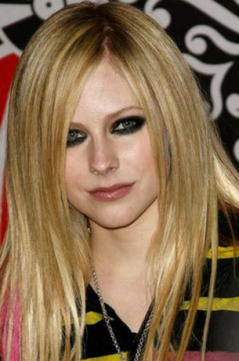 Avril%20Lavigne-DGG-015194[1]