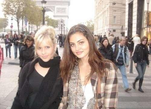 1zgcokh - phoebe tonkin si claire holt la paris