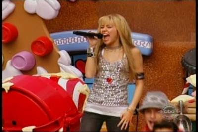 normal_013 - aici sunt doar poze cu miley cyrus-hannah montana