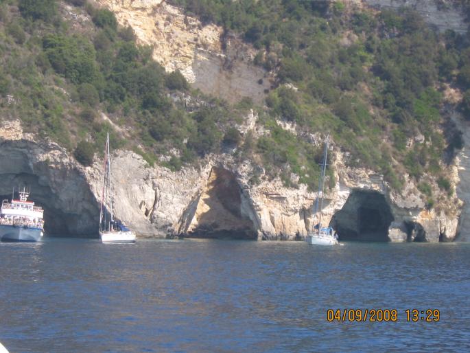 IMG_0151; plecarea de la pesterile albastre
