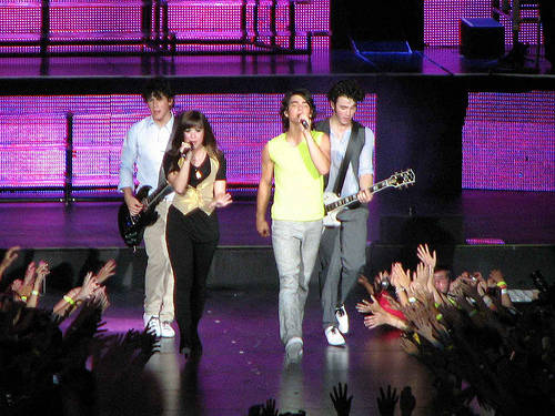 2641344014_1fa5dbf9ec - demi lovato