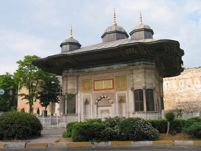 Sultan Ahmed Fountain in Istanbul - Turkey - Islamic Architecture Around the World