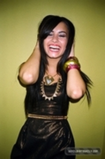 SRQFWMKOTQDLAFBCLVN - Demi Photoshoots 1