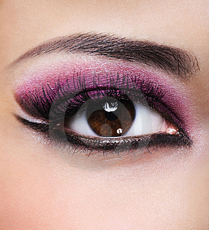 beauty-purple-make-up-thumb8351097 - machiaj ochi