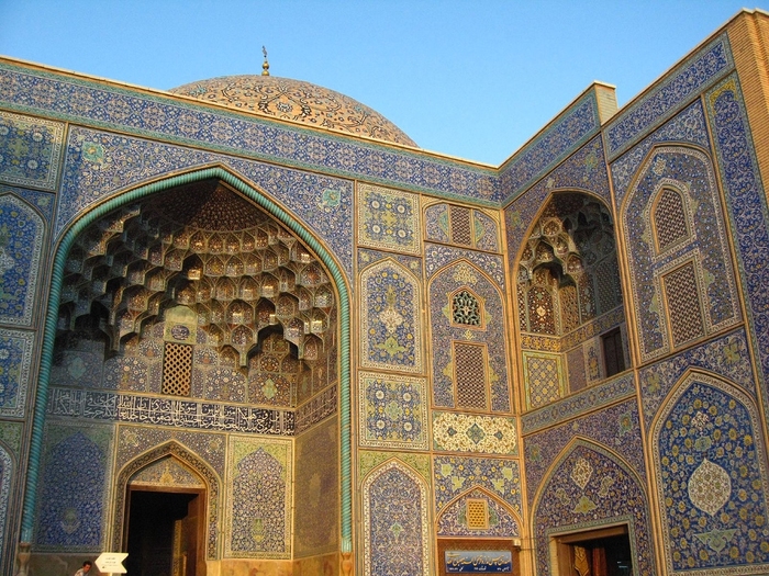 Sheikh Lotfullah Mosque in Isfahan - Iran - Islamic Architecture Around the World
