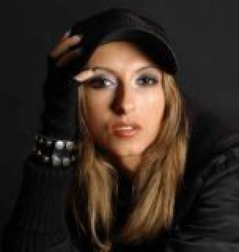 andreea_balan_1; Aici e sexy raw
