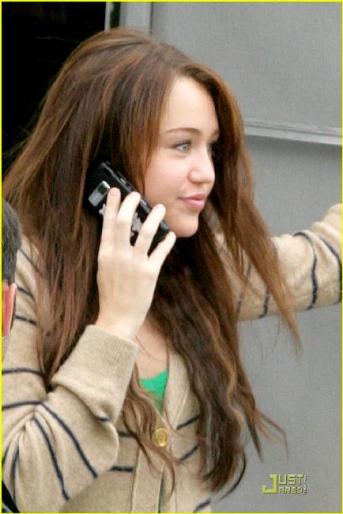 xlOikQ464822-02 - Hannah Montana-Miley Cyrus