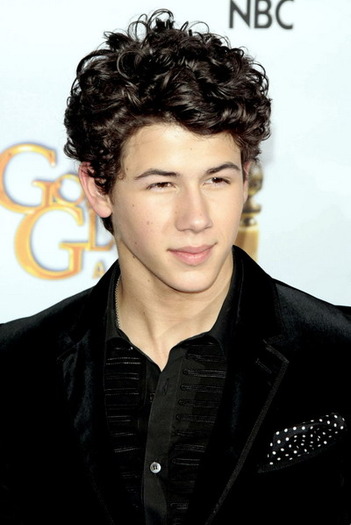 thumb_size1 - nick jonas