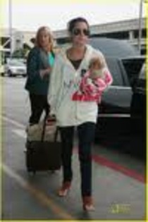 rarrrrrrrrrrrrrr - ASHLEY TISDALE POZE RARE