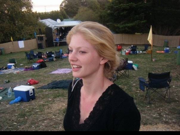 UDXIMRNRXZDKUIPADYY - cariba heine