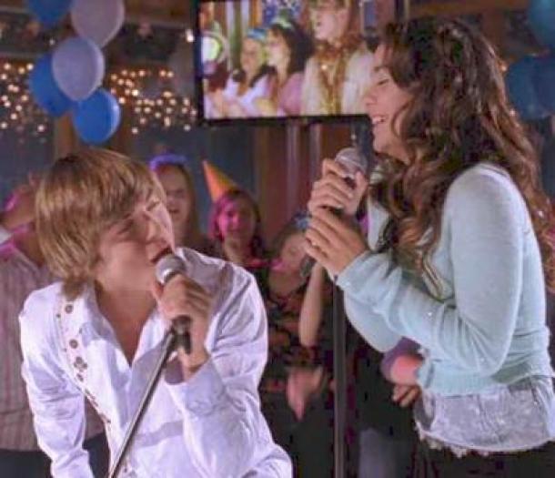 o639457961_small - vanessa hudgens