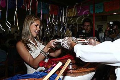 24img1v22xn8 - Ingrid Martz