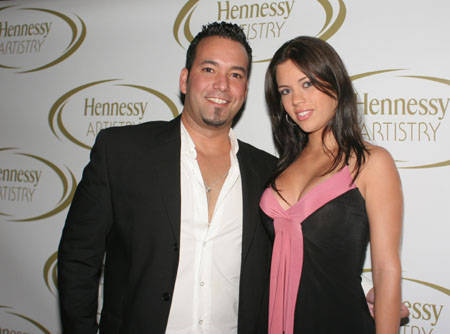 VUUQLOXAUKFCDAVHNRO - Ximena Duque