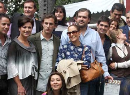 en-nombre-del-amor-elenco[1]