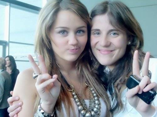 NWSJZNFYUHUYRFKCIOD - poze rare miley