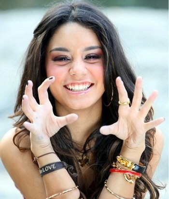 LTVZLYSZKERBHVDIYQV - 0-Vanessa Hudgens-0