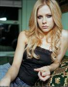 WZGFVCFMYCFJEJZNGGF - Avril Lavigne