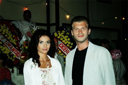 s4 - Songul Oden si kivanc