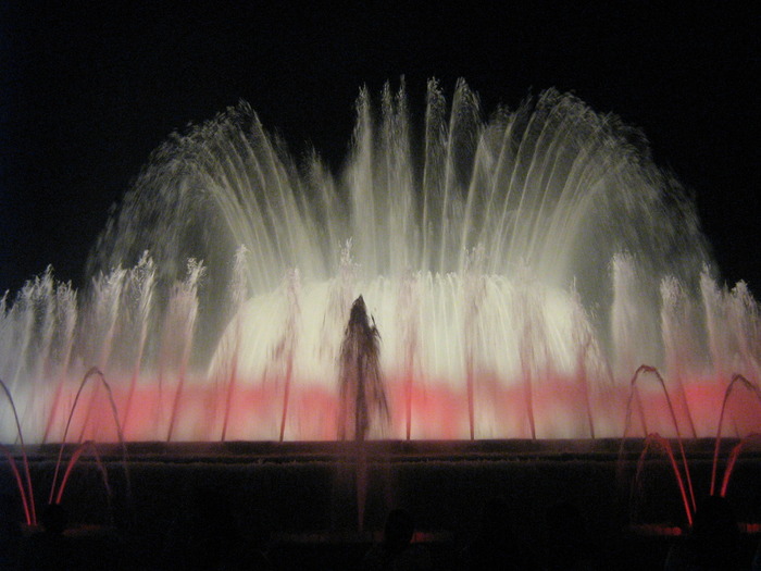 95 Barcelona Magic Fountain