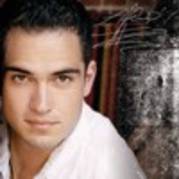 HBTWZWOKZSNWJHJSIVY - alfonso herrera