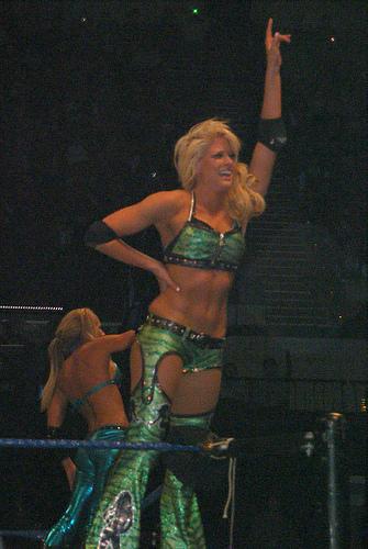 2580349886_f02f068cc9 - kelly kelly