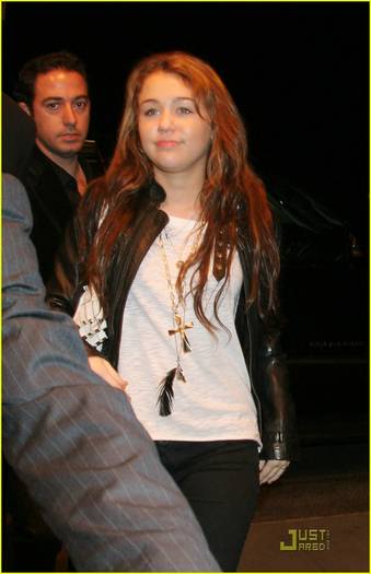 miley-cyrus-broadway-babe-04[2]