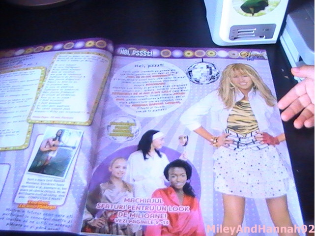 revista  hm  pagina  1 - lucrurile mele cu hannah montana si miley