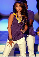 3162444253_42b221153a_m