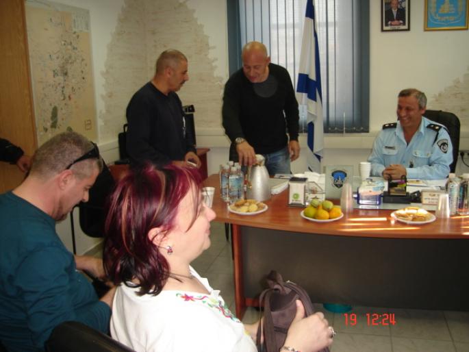 041 Israel - Nazareth (in biroul sefului politiei)