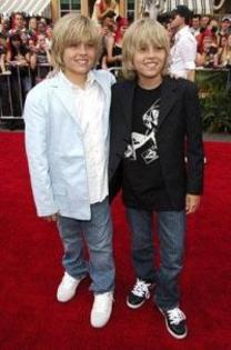 Cole-Sprouse-1217836026