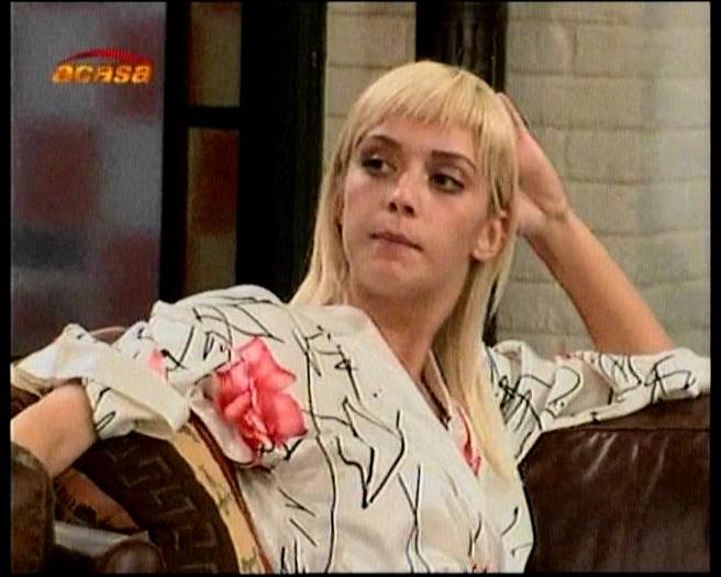 nwdgk0 - Diana Dumitrescu In Razboiul Sexelor