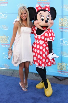 Ashley-Tisdale-picture-Z1G246720_b - ASHLEY TISDALE