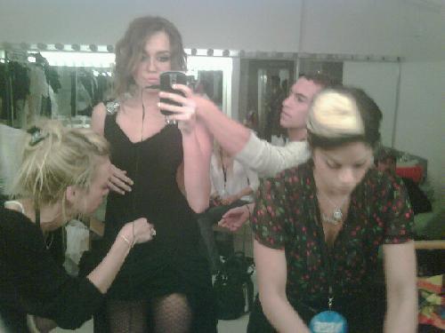 9974645-500x500 - MIley cele mia rare poze care exista