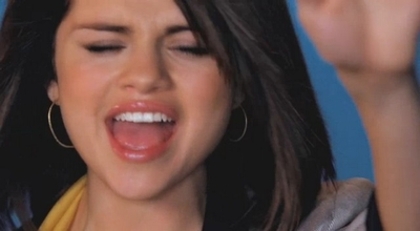 send42 - Poze Selena Gomez