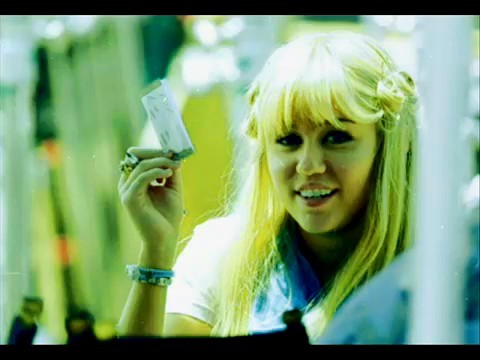 bscap0128 - Poze rare cu Hannah Montanah