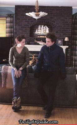 bellaedwardcouch[1]