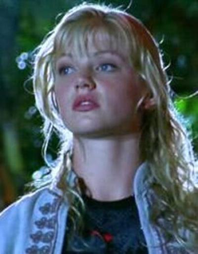 ai229844n739522 - Cariba Heine