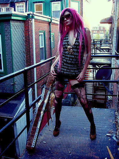 450px-Emo_girl_by_Charles_Johnson_from_New_York