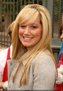 APGIDHTEIHIZPEYEIWT - ASHLEY TISDALE