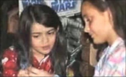 6212_1095255223954_1303775999_232891_5471145_n - michael jackson