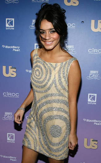 Weekly Hot Hollywood Issues Celebration dQ4BQ-Dn6vYl - vanessa anne hudgens