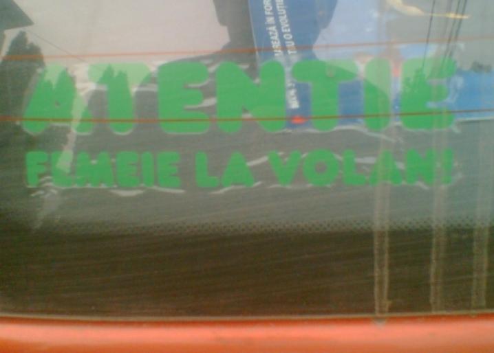 femeie_la_volan