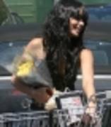 thumb_014 - vanessa hudgens At Ralphs super market