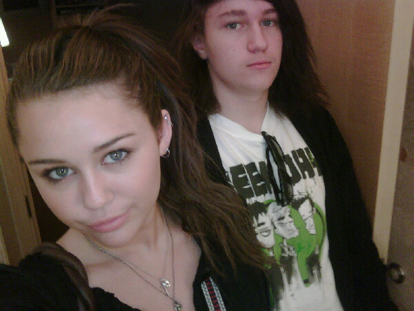 6763321 - MIley cele mia rare poze care exista