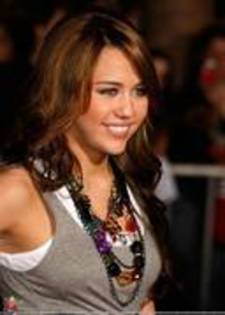 QYHNJWKUROUFRUEQYJZ - MILEY BOLT LOS ANGELES PREMIERE