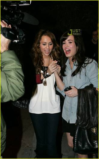 miley-selena-demi-koi-restaurant-08[1] - demi and miley