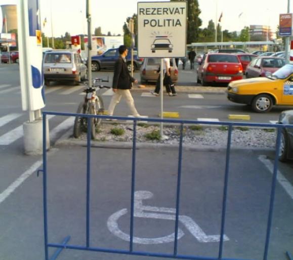 Sarmanii nostri politisti