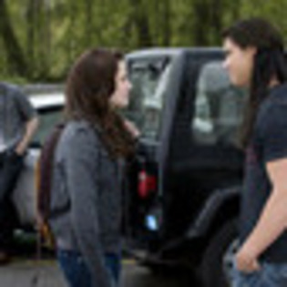 the-twilight-saga-new-moon-461092l-thumbnail_gallery - New Moon