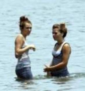 VZZTTVVCJENTTSJPFHV - miley la mare