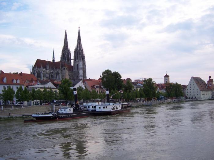 Regensburg -Vazut de pe Dunare - Regensburg